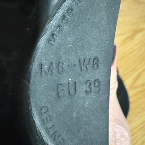 OOFOS Women's Black Comfort Sandals - Picture 4 of 7